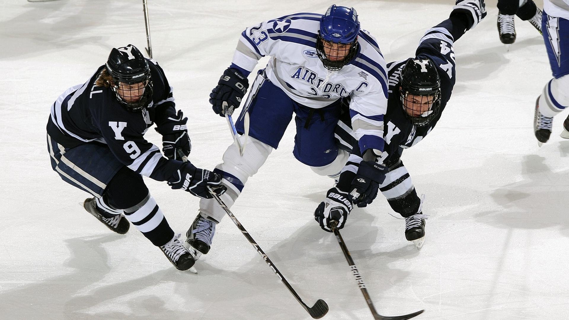 华盛顿29分完爆杜兰特!难耐火箭双少轰53分,伊森态度差难拿顶薪