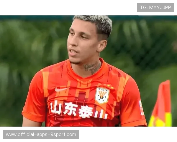 程月磊飞身摘下传中球展现功勋门将价值